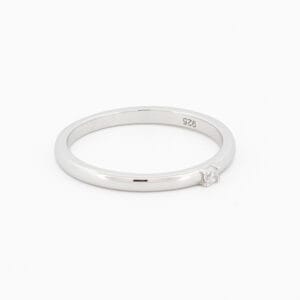 خاتم فضة مع فص زركون موديل ناعم