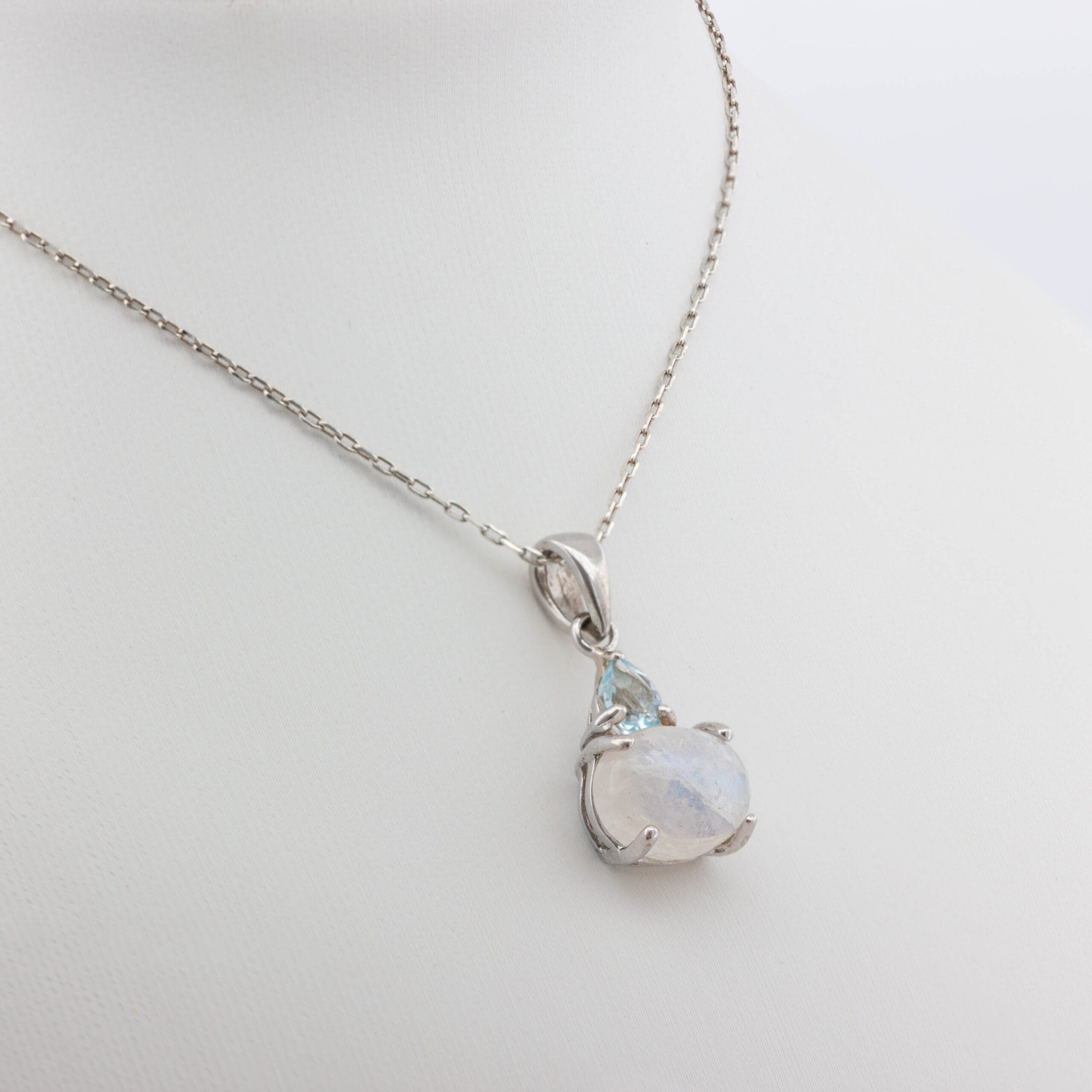 حجر القمر والتوباز ، نصف طقم فضة - الصورة 2