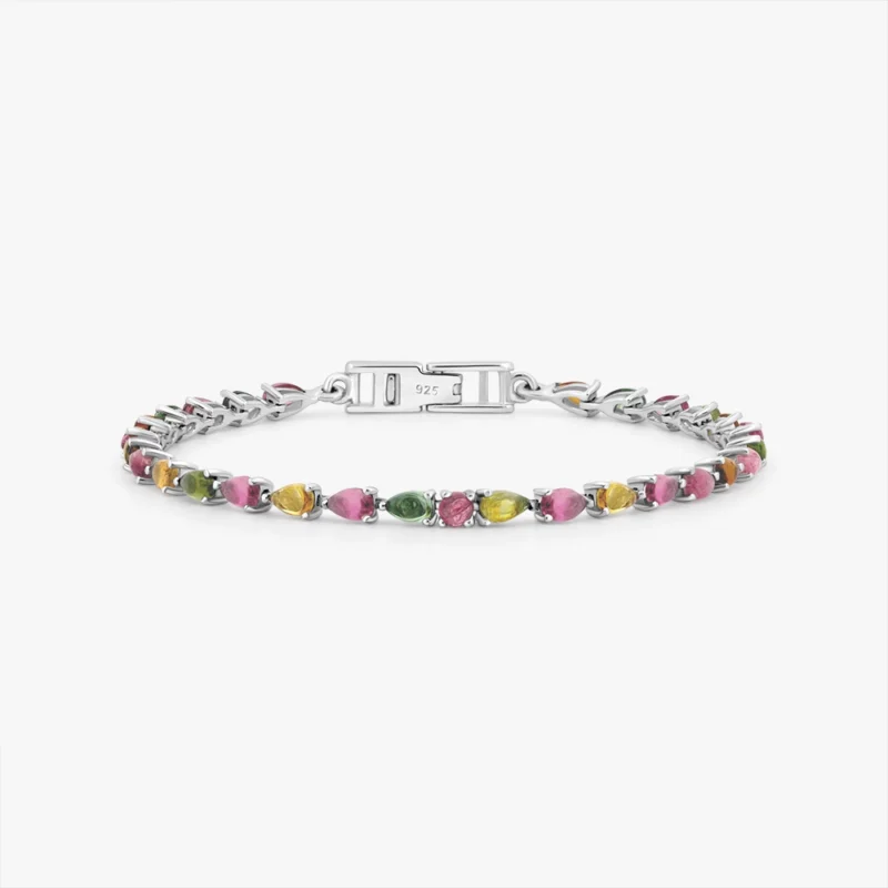 حجر التورمالين مع أسوارة