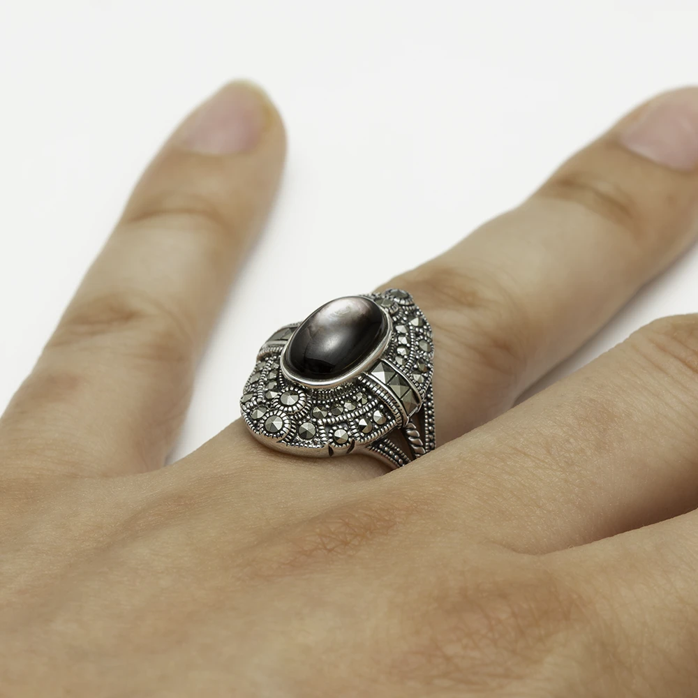 خاتم فضة الماركازيت مزخرف بحجر الصدف الأسود - الصورة 2