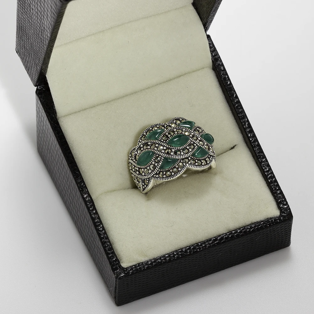 خاتم فضة الماركازيت بتصميم مموج بحجر الكالسيدون الأخضر - الصورة 3