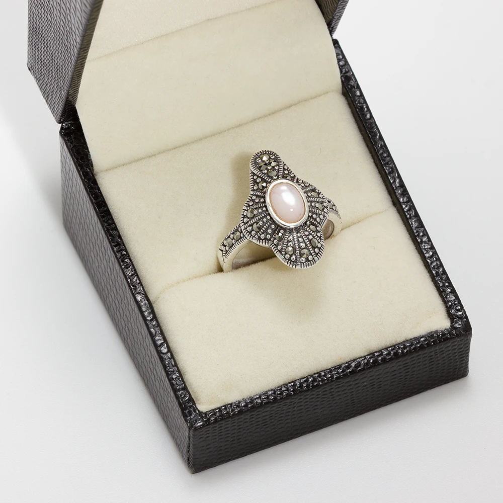 خاتم فضة الماركازيت بتصميم رباعي بحجر الصدف الوردي - الصورة 3