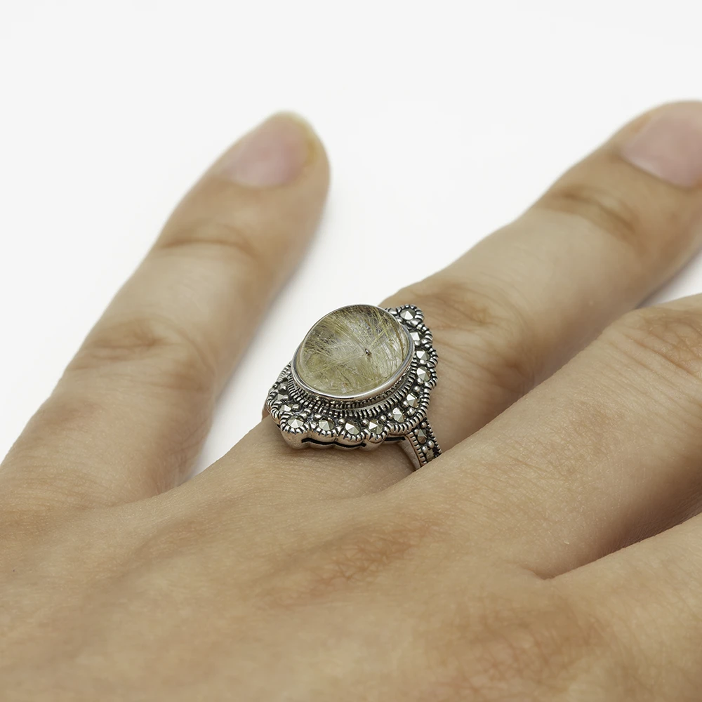 خاتم فضة بحجر كوارتز روتيلي أصفر وإطار بتصميم الماركازيت - الصورة 2