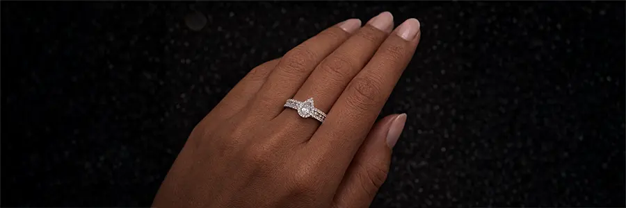 خواتم مودرن على اصبع