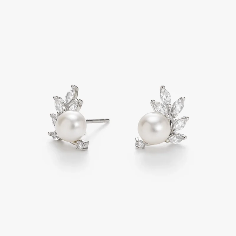 زوج حلق فضة ستد لؤلؤ ناعم (موديل ورق شجر)